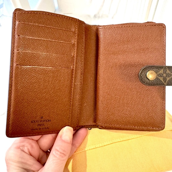 Louis Vuitton Wallet - Picture 3 of 13